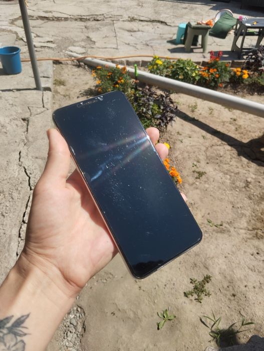 Продам телефон Huawei