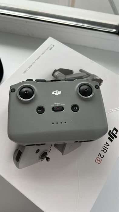 Дрон DJI AIR 2S fly more combo продам