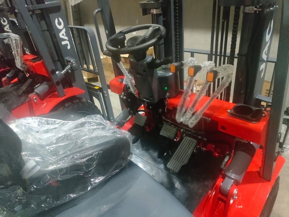 Вилочный погрузчик кара JAC