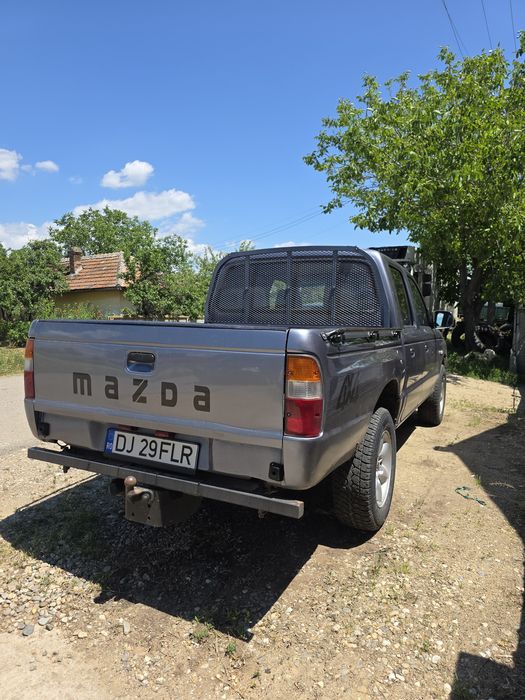 De vanzare Mazda B2500