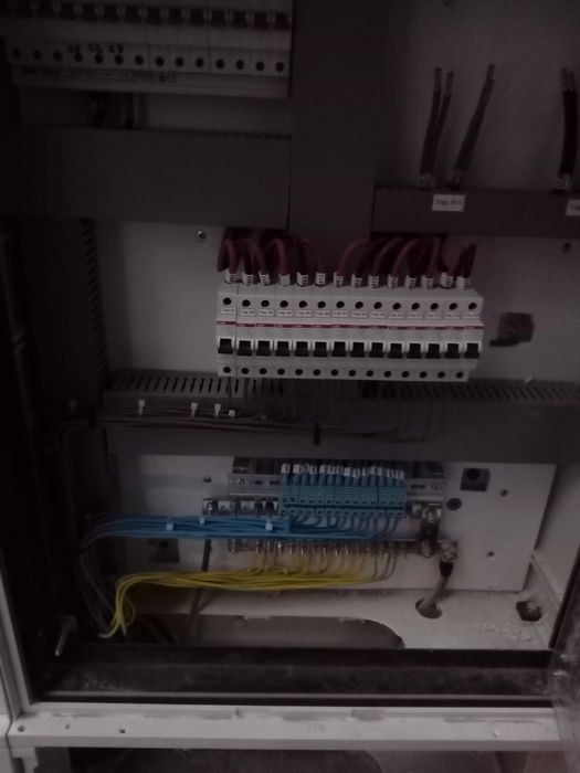 Електромонтажник/Електротехник