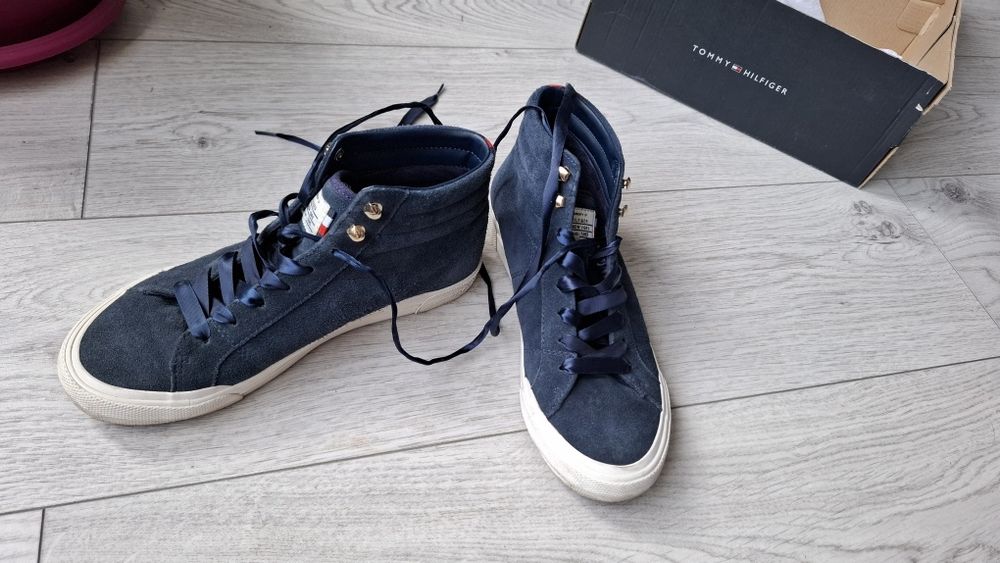 Дамски кецове Tommy Hilfiger