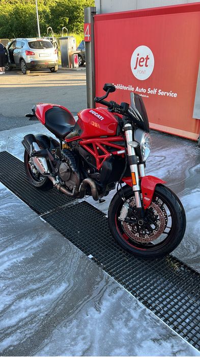Vand Ducati Monster 821