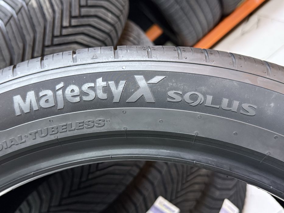 Kumho majestyX solus R21