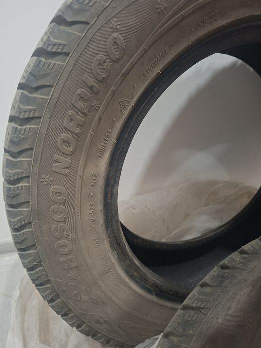 Продам б/у шины на 16 размер 215/55 зима
