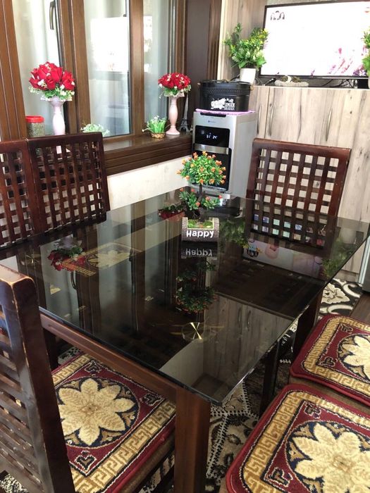 Стол стул кухняга….