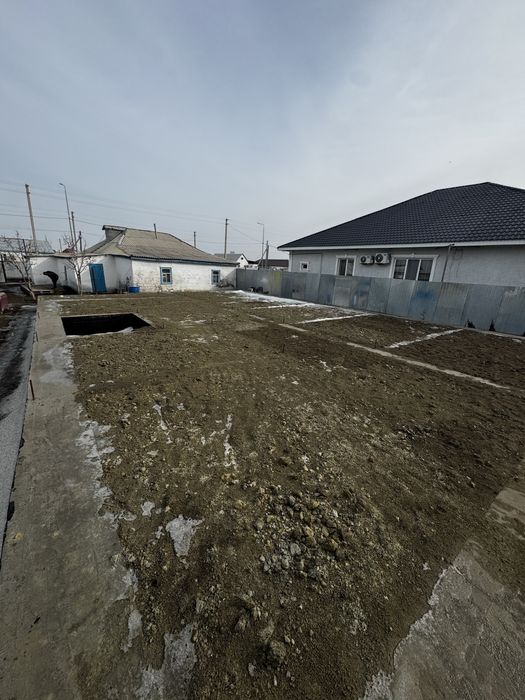 Продается старый камышитовый дом