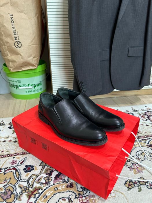 Тройка кастюм сатылады.