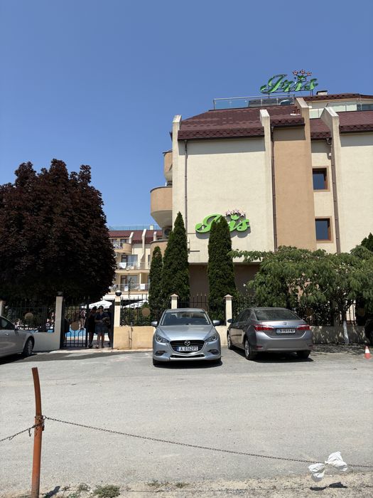 Давам студио под наем в Хотел Ирис