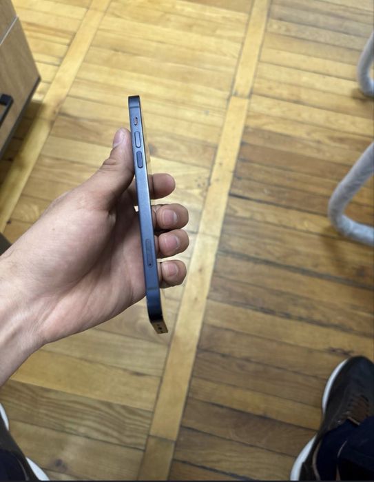 IPhone 12 64GB (76%)