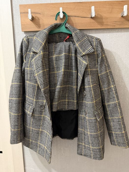 Модная двойка: костюм + юбка