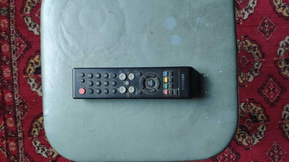 Телевизор Samsung CS-29M40MH цветной/rangli