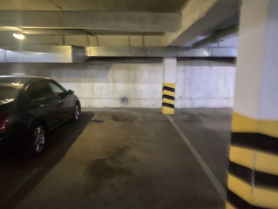 Продам паринг район 7 поликлиника