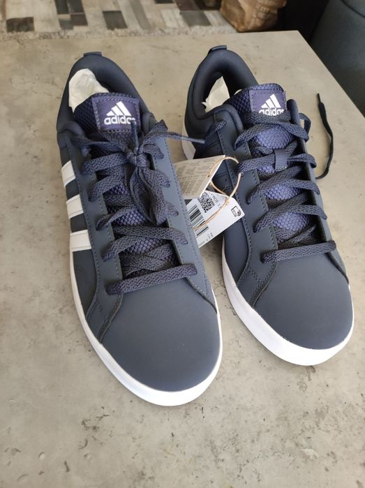 Кецове Adidas Англия