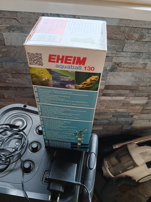 Vând ce se vede in poze ,boxa audio,pompa acvariu,pompa piscina,aspirator