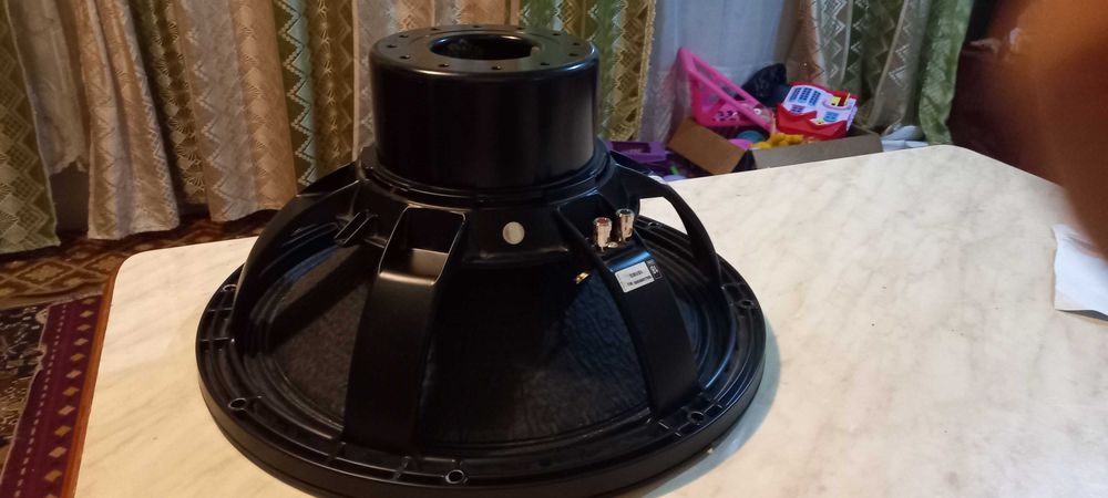 Продаются динамики