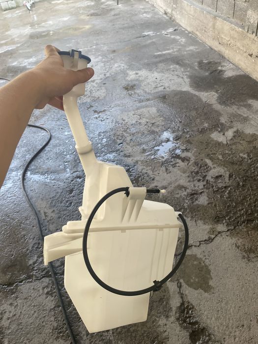 Продам стекло омывательный бочок к5 2021