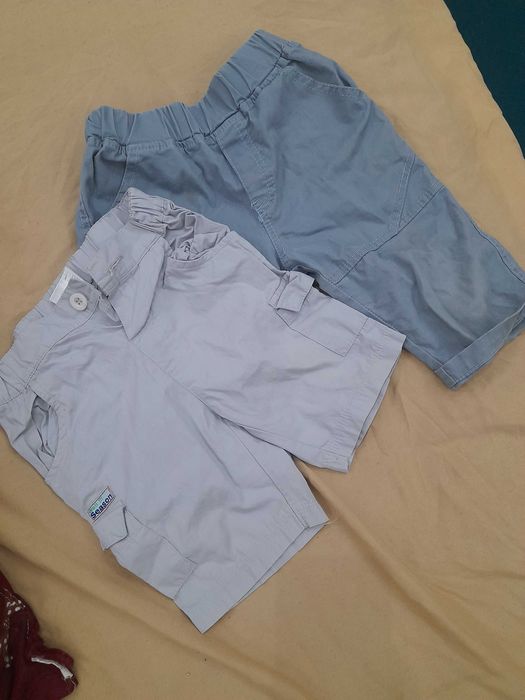 Bolalar kiyimlari soataman narhlari keliwiladi.tozza ozoda kiyilgan