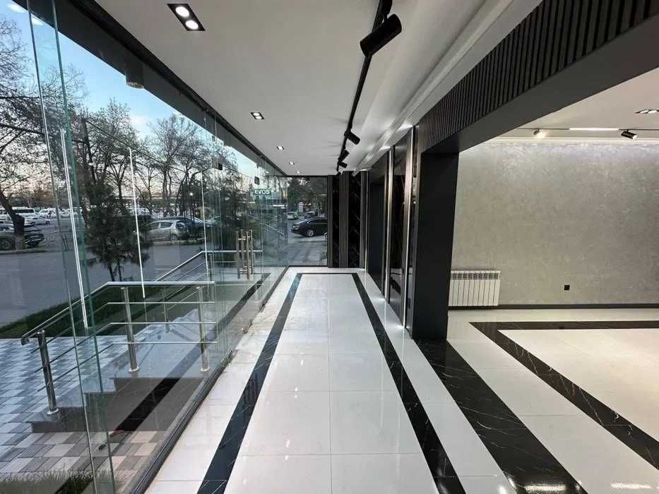 Продажа коммерческое помещения  Ориентир:  Универсам