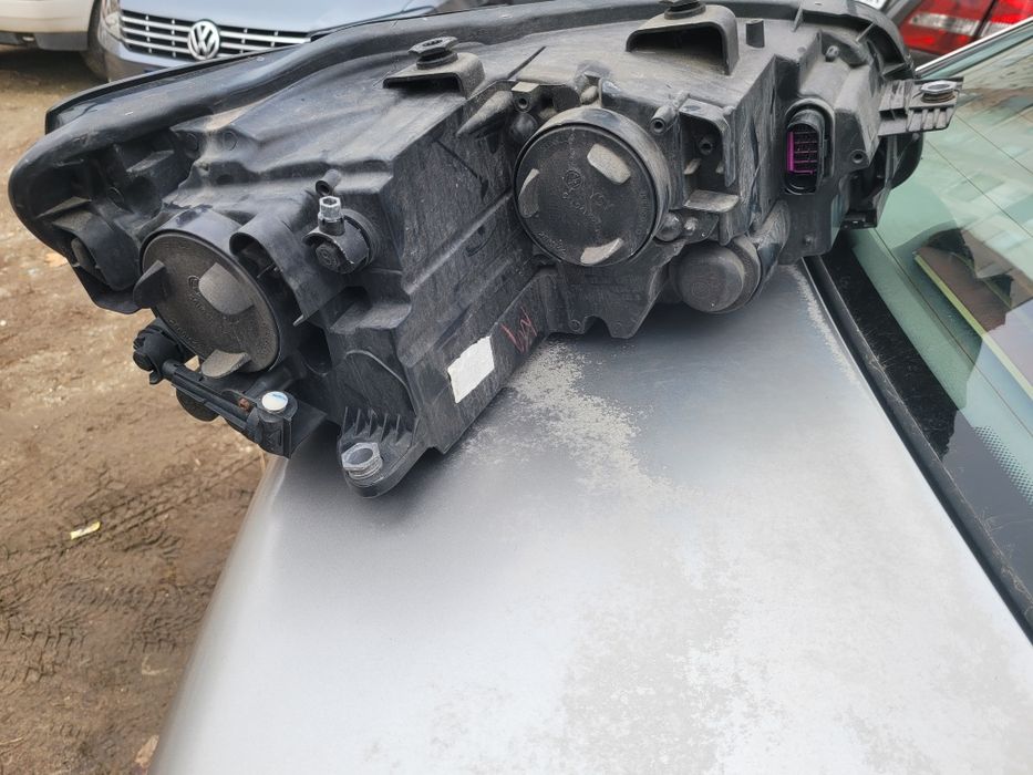 Ляв фар за VW Passat 2015