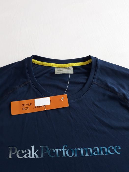 Bluză Peak Performance