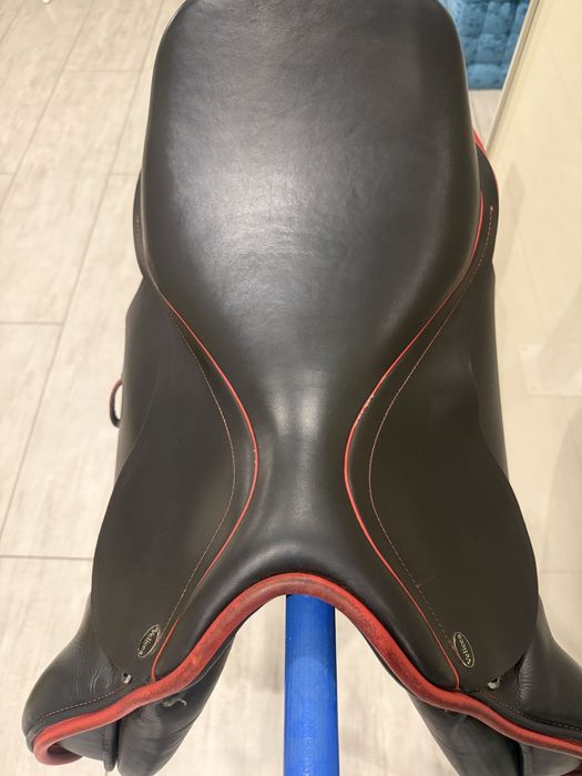 Vand Sa Calarie Piele Velicea aproape noua