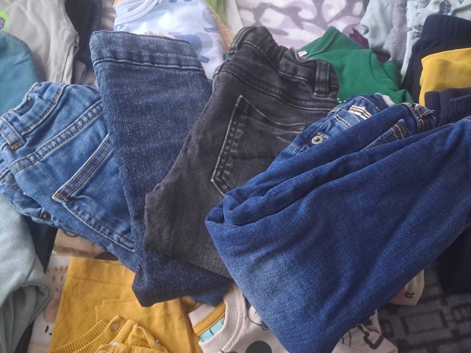 Цял кашон с дрешки за момченце на 2 годинки!