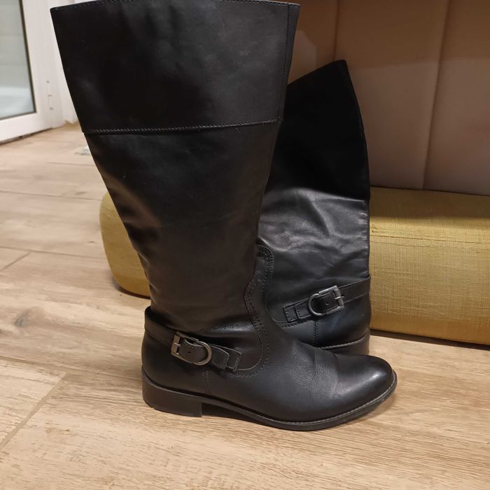 Ботуши от естествена кожа-30лв.