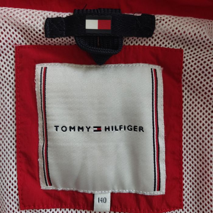 Детско оригинало  яке Tommy Hilfiger