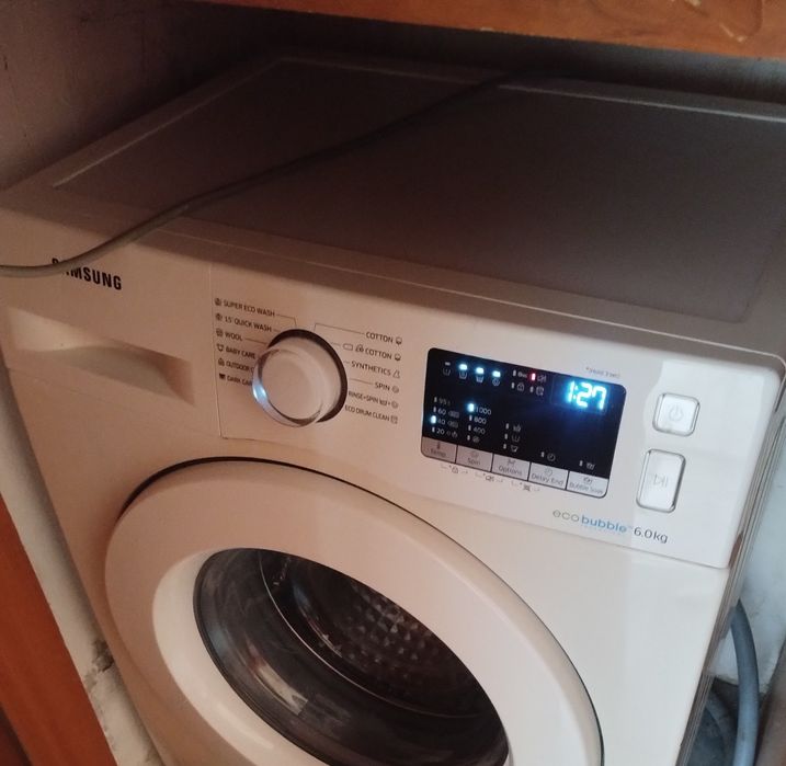 Apartament 2 camere confort 1 spațios.