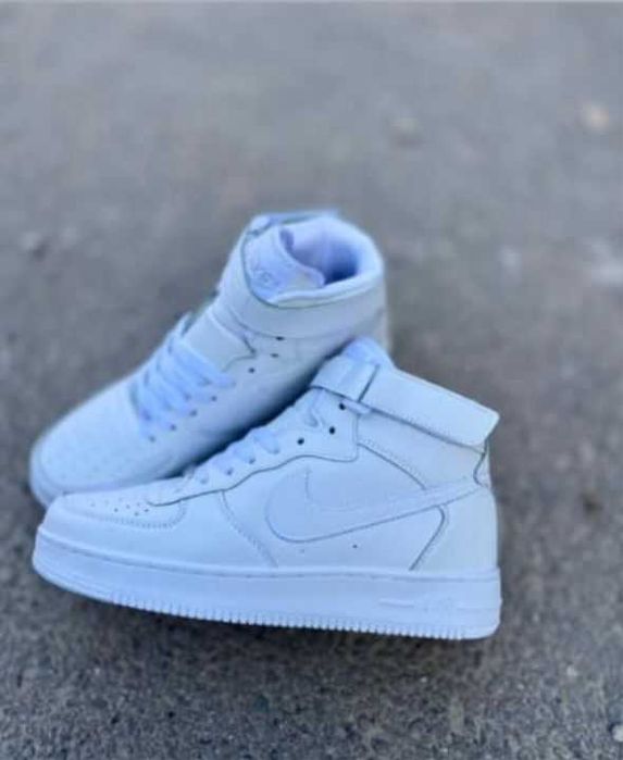 Продам кроссовки Nike Air