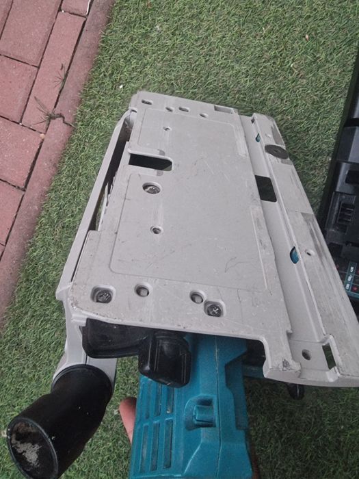 Fierăstrău circular makita dsp 601