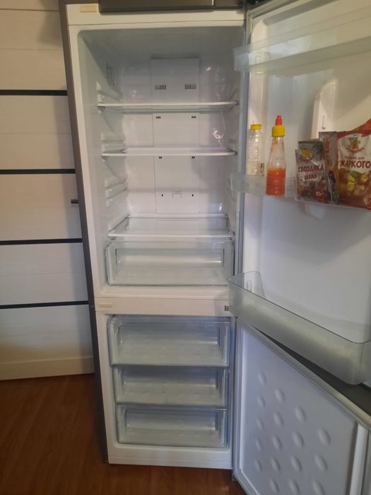 Холодильник продаётся