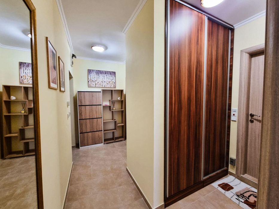 Дава се под наем Тристаен апартамент в Бургас, Зорница - 104 кв.м за 1020 € - Снимка #3