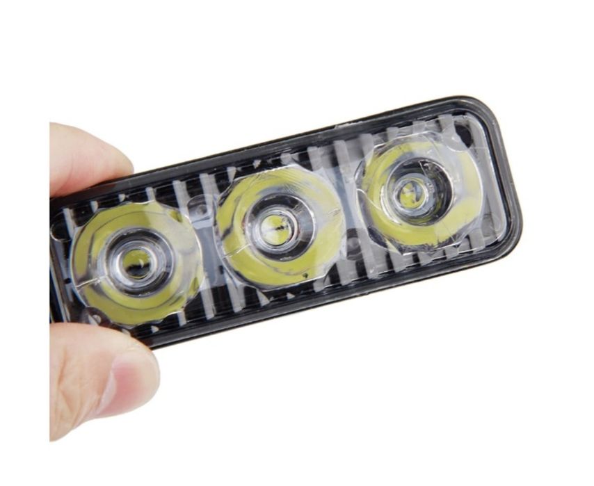 Комплект Предни Мощни 3 Led Лед Диодни Дневни Светлини 12V 3W НОВИ