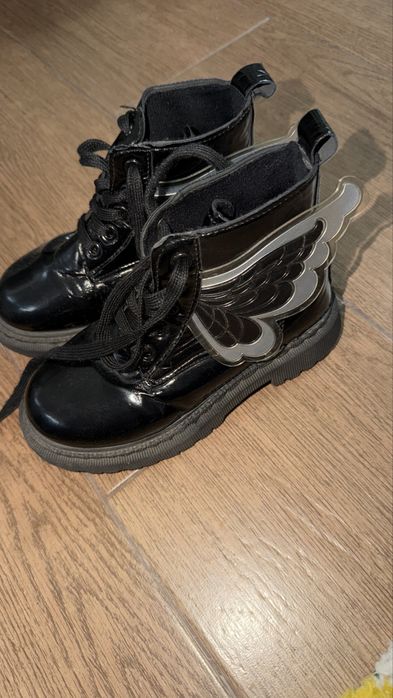 Ghete piele lucioasa, marimea 30