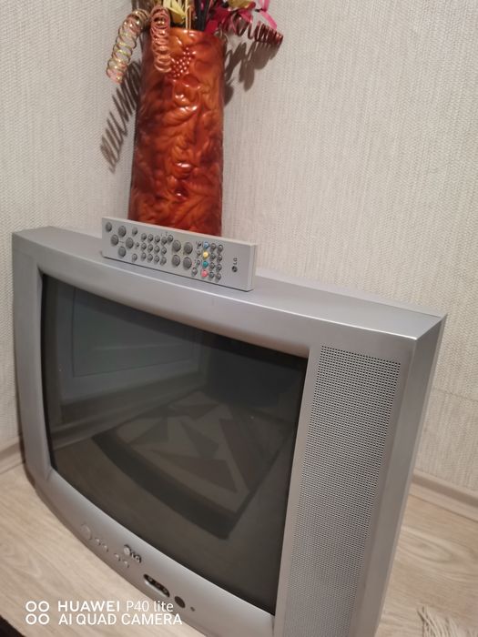 Цветен Телевизор  LG