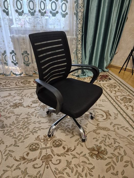 Продам кресло офисное