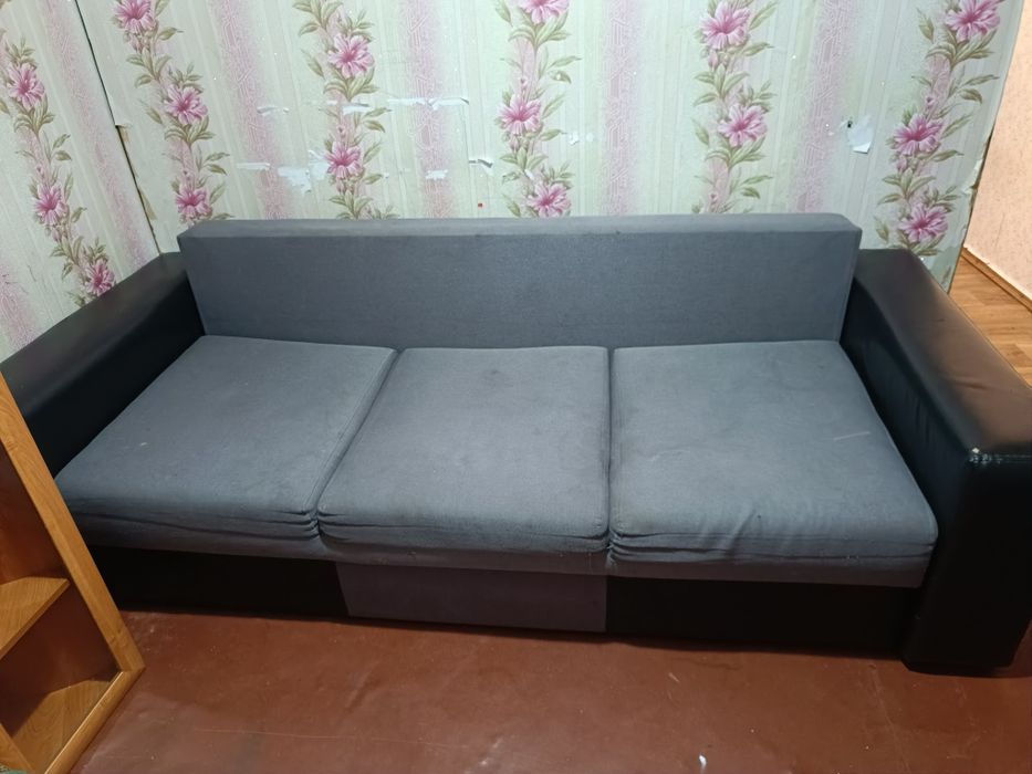 Продам Диван срочно