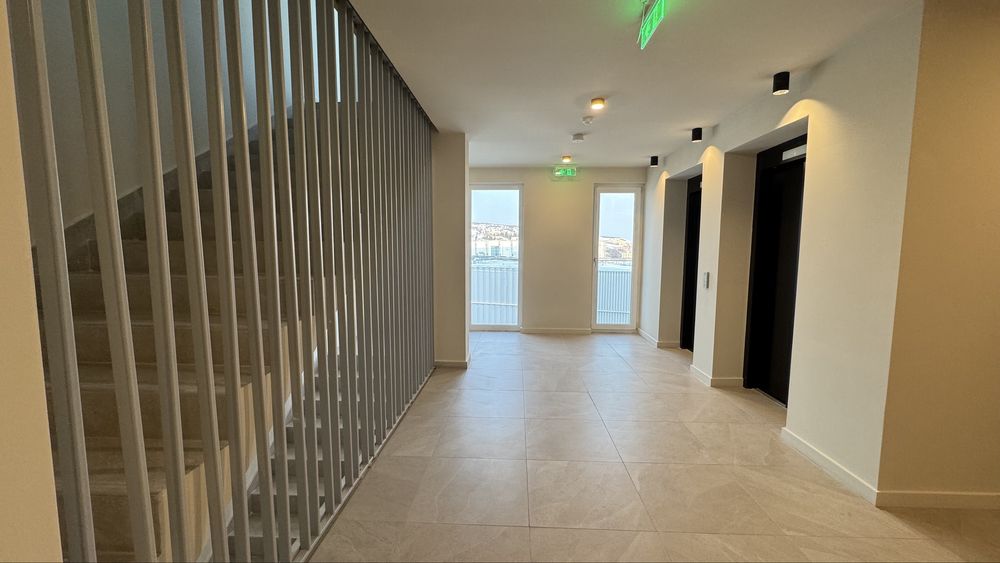 Persoana fizica 3 camere 77 mp, terasa 20 mp, etaj 2, lift, Elite City