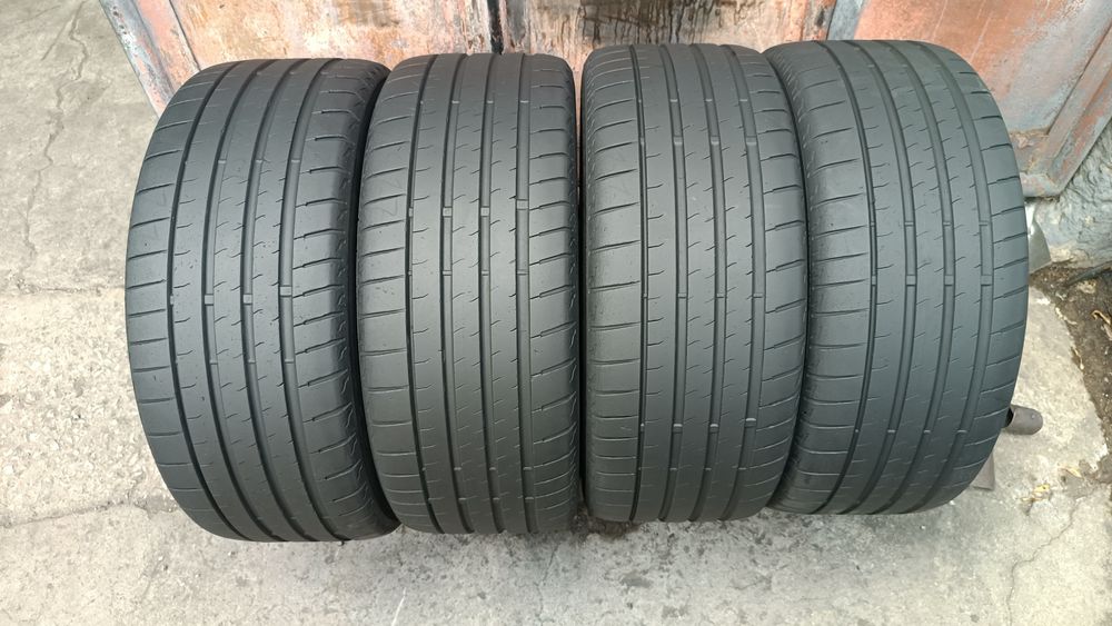 225/45/17 Bridgestone
