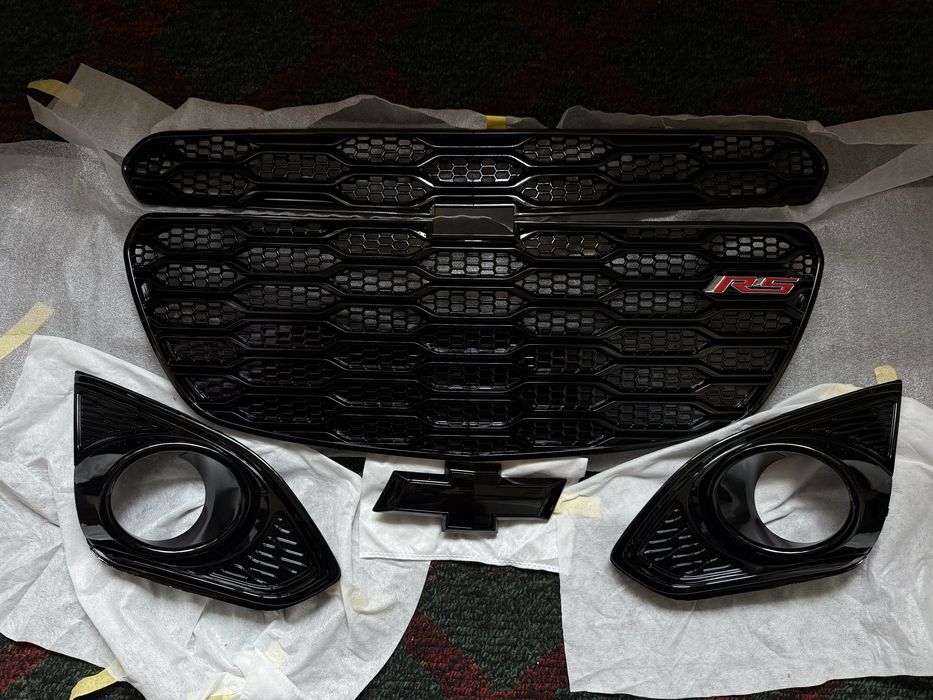 Spark uchun RS abliso’fka achki  chevrolet emblema black