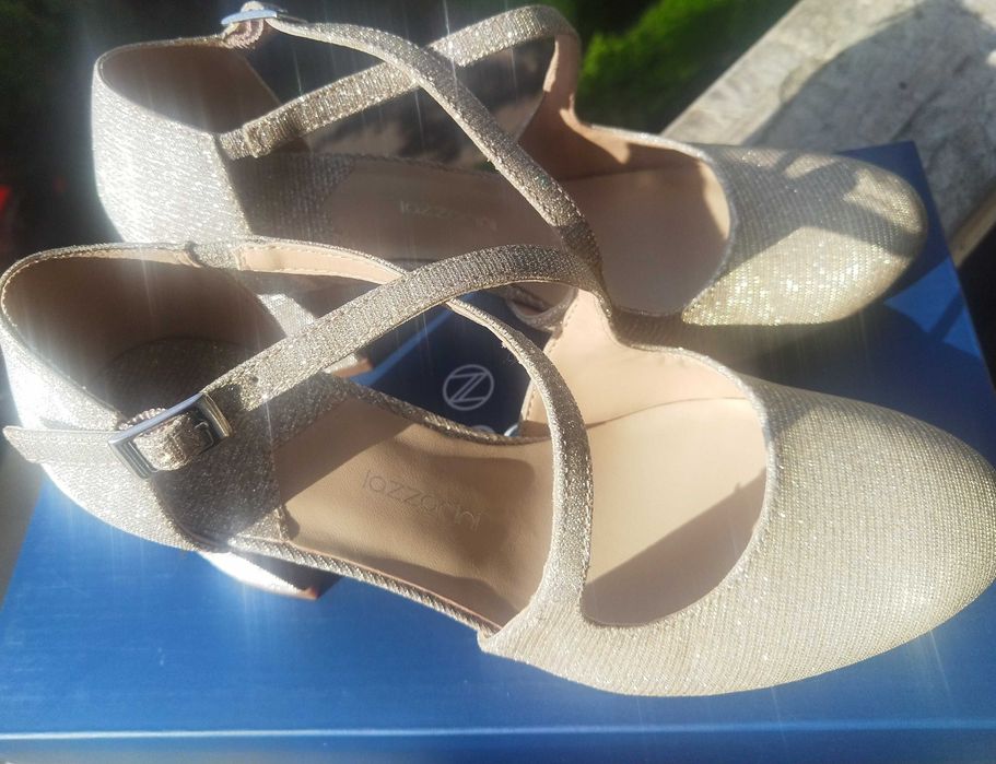 Vând pantofi măr.36