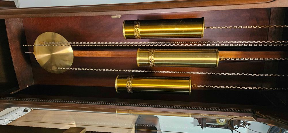 Ceas de podea cu pendul si 3 greutati Hermle