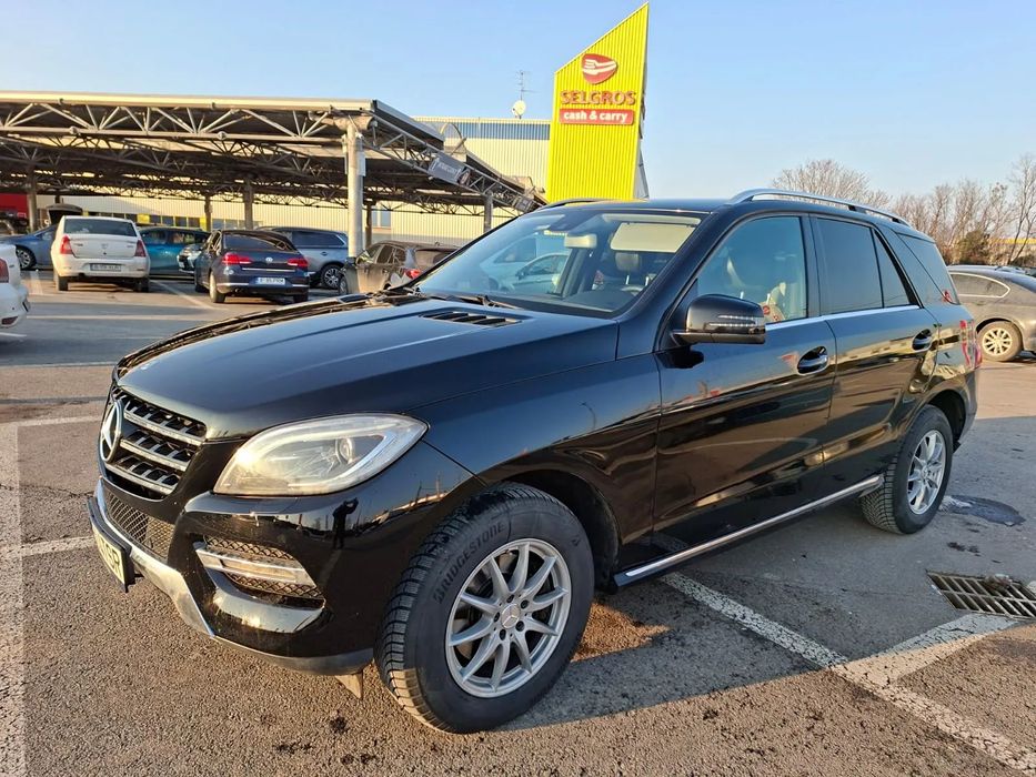Mercedes-Benz ML Foarte ingrijita / Mentenanta / Distributie / Revizii toate uleiurile