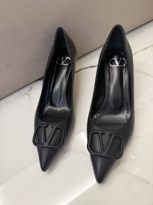 Valentino дамски черни кожени токчета