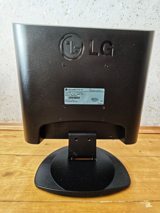 Монитор LG FLARTON L1717S-SN