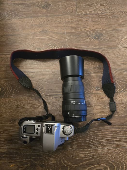 Canon 500 N pe film cu teleobiectiv Sigma