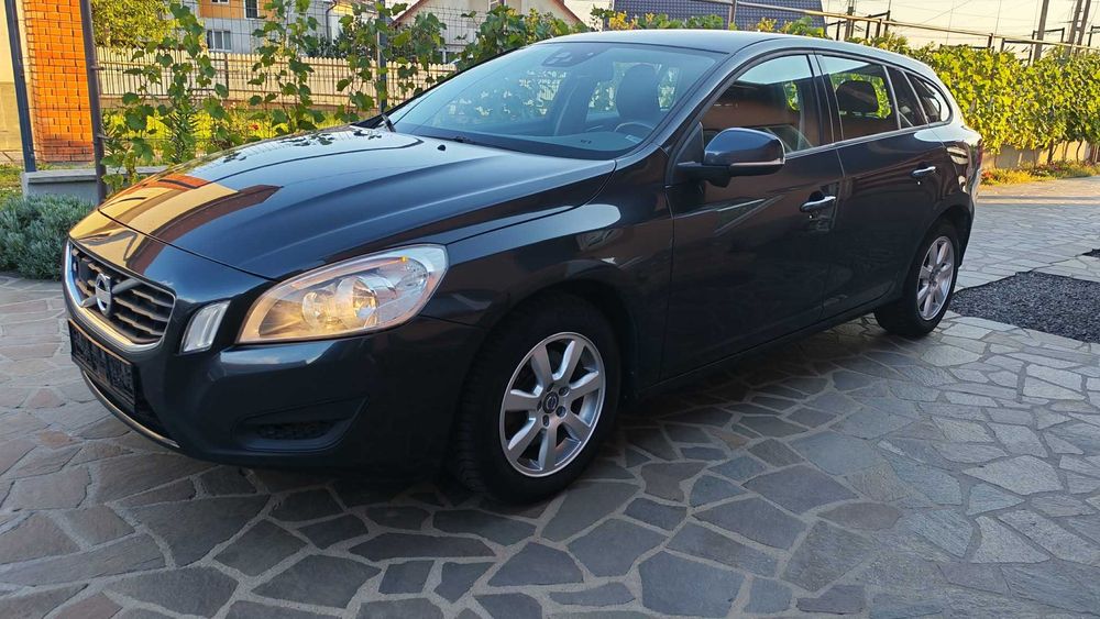 Volvo v60 D2 1.6 D 114 cp 2013