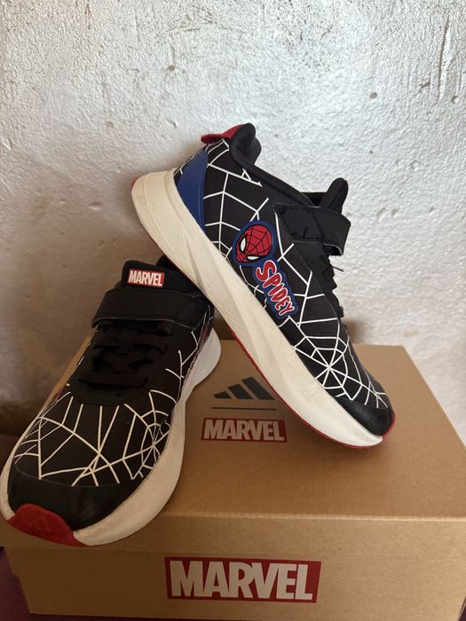 Adidas Marvel Spiderman маратонки за момче 33